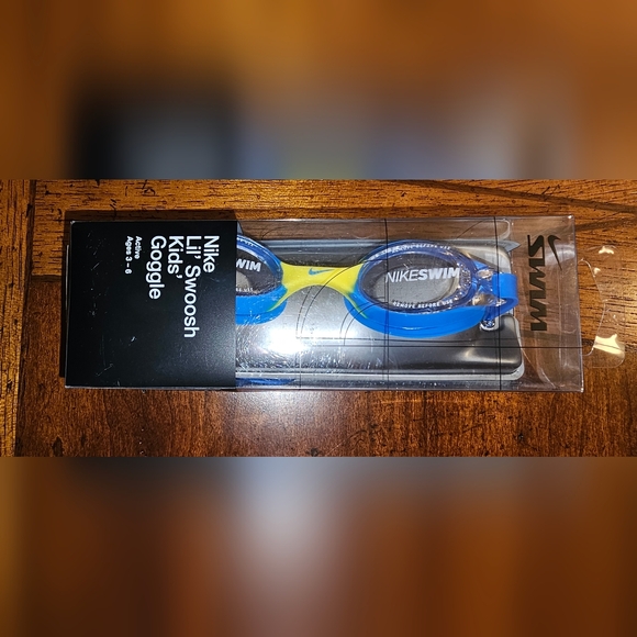 NWT-Nike-Lil Swoosh Kids Swim Goggles-For Ages 3-6 - Picture 3 of 4